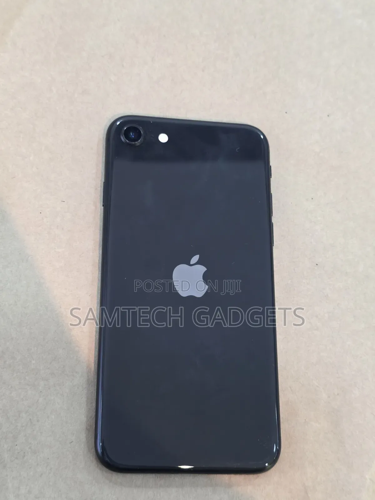 Apple iPhone SE (2020) 64 GB Black