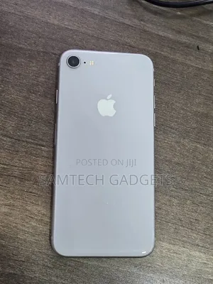 Apple iPhone 8 64 GB White