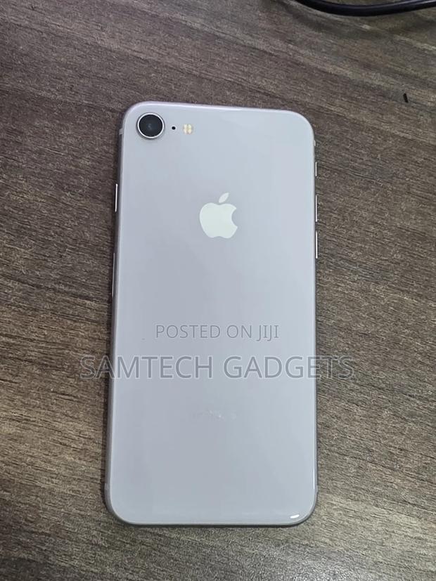 Apple iPhone 8 64 GB White - thumbnail 2