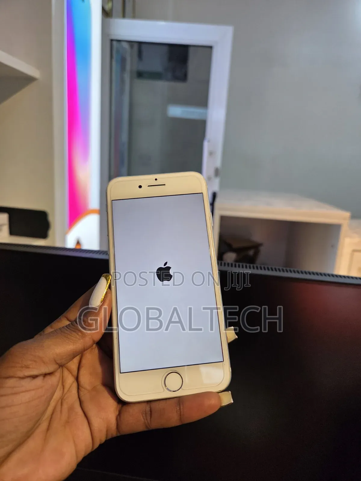 Apple iPhone 8 64 GB White