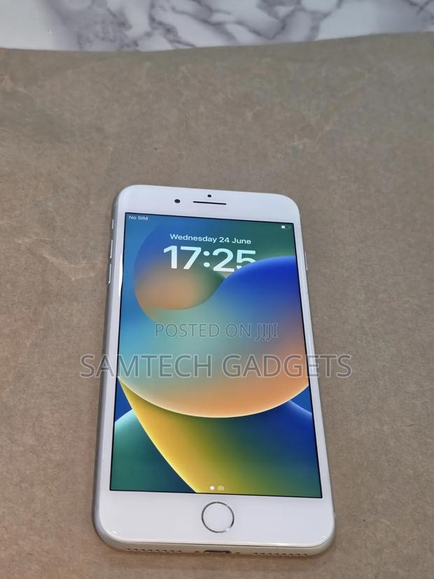 Apple iPhone 8 Plus 64 GB White