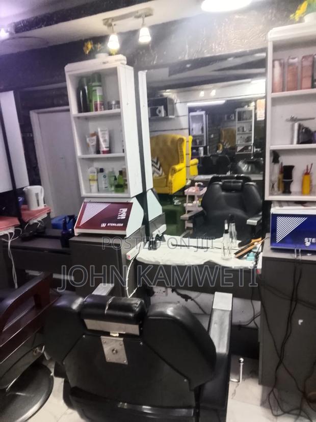 Operating Barber Shop for Sale - thumbnail 2
