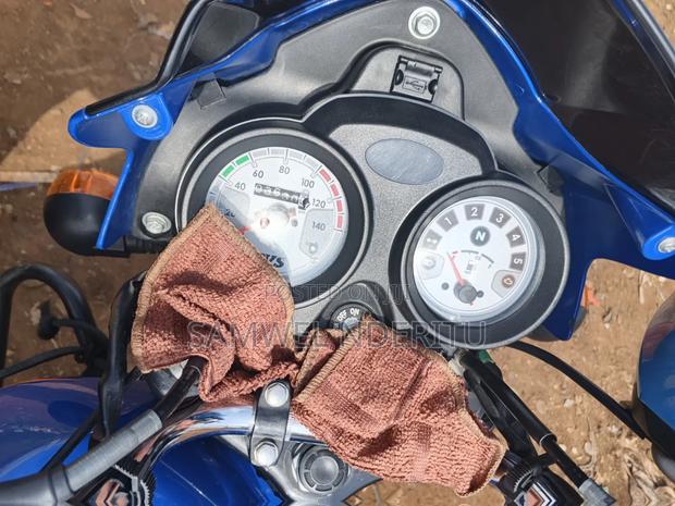 New TVS HLX Plus ES 2025 Blue - thumbnail 2