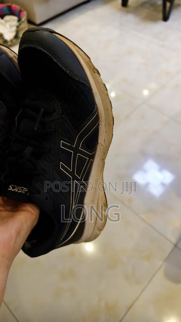 Used Shoes 500 Kes Each Pair - thumbnail 2