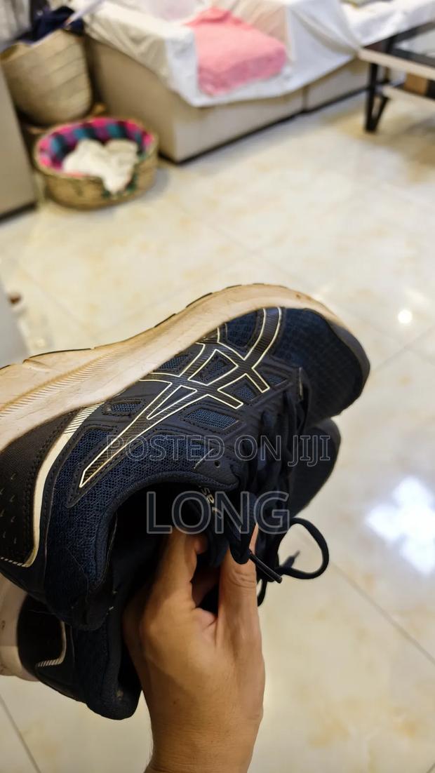 Used Shoes 500 Kes Each Pair - thumbnail 3