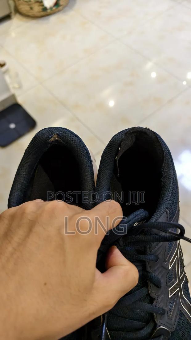Used Shoes 500 Kes Each Pair - thumbnail 4