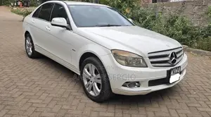 Mercedes-Benz C200 2009 White