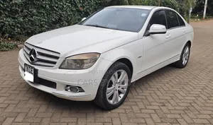 Mercedes-Benz C200 2009 White