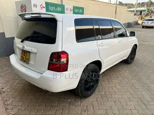 Toyota Kluger 2005 White