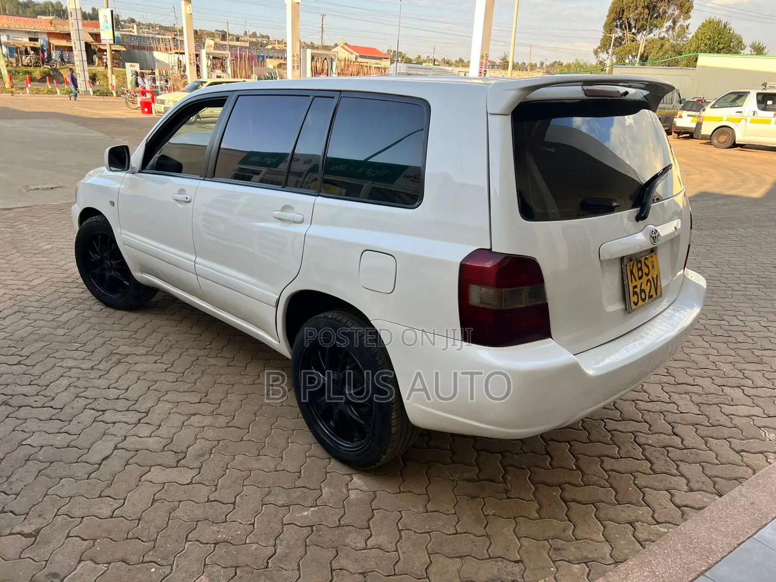 Toyota Kluger 2005 White