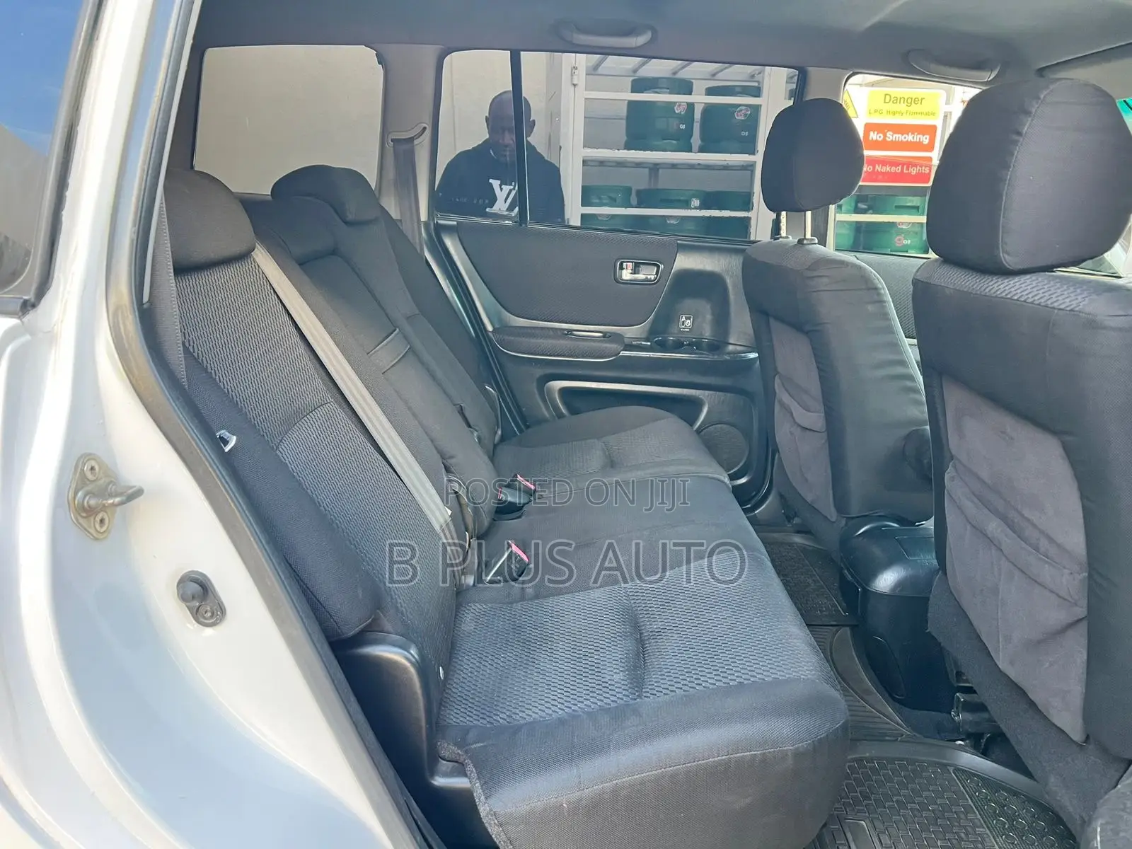 Toyota Kluger 2005 White