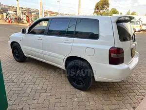 Toyota Kluger 2005 White