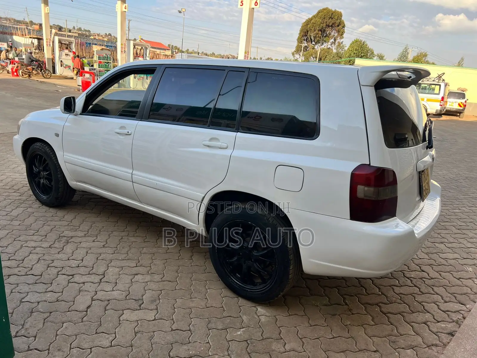 Toyota Kluger 2005 White