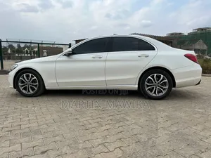 Mercedes-Benz C200 2017 White