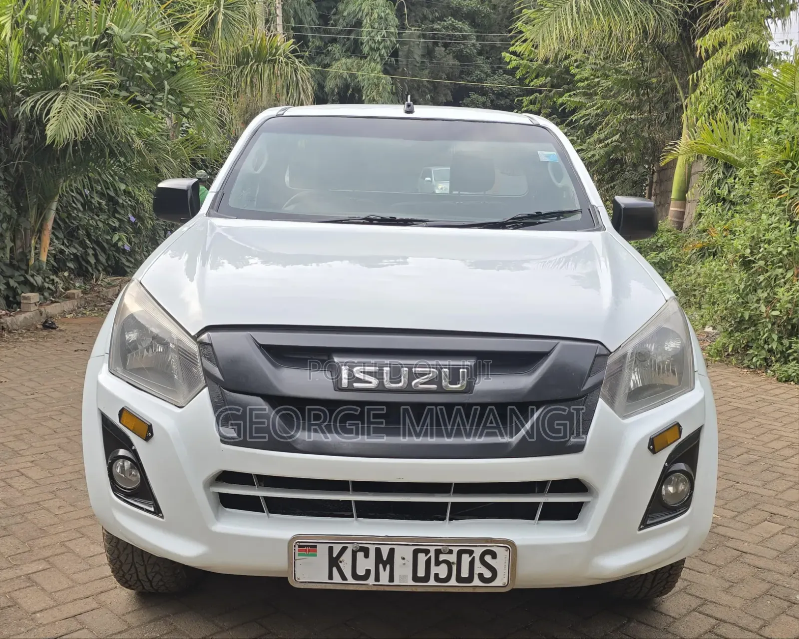 Isuzu D-MAX 2016 White