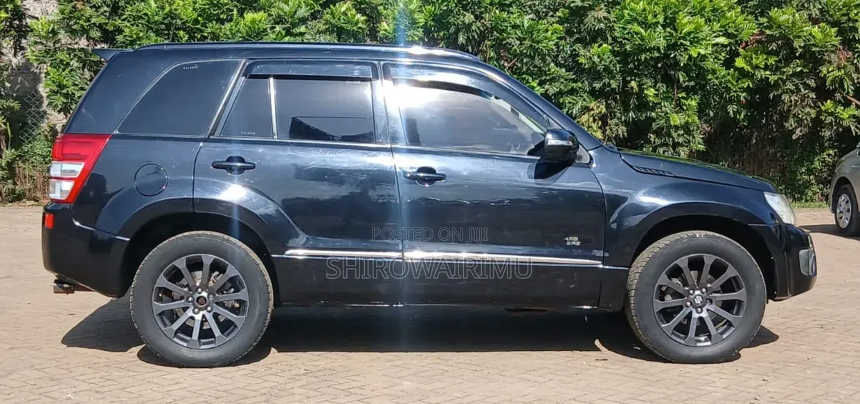 Suzuki Escudo 2015 Black
