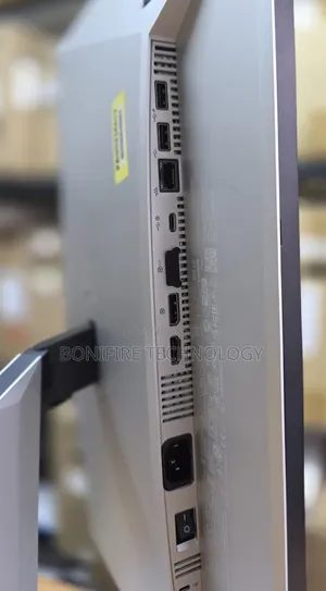 Hp Series 7 Pro 724pu 
24 Inch 
Full Hd 1920*1200
Type C