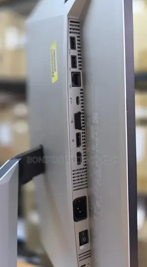 Hp Series 7 Pro 724pu 
24 Inch 
Full Hd 1920*1200
Type C