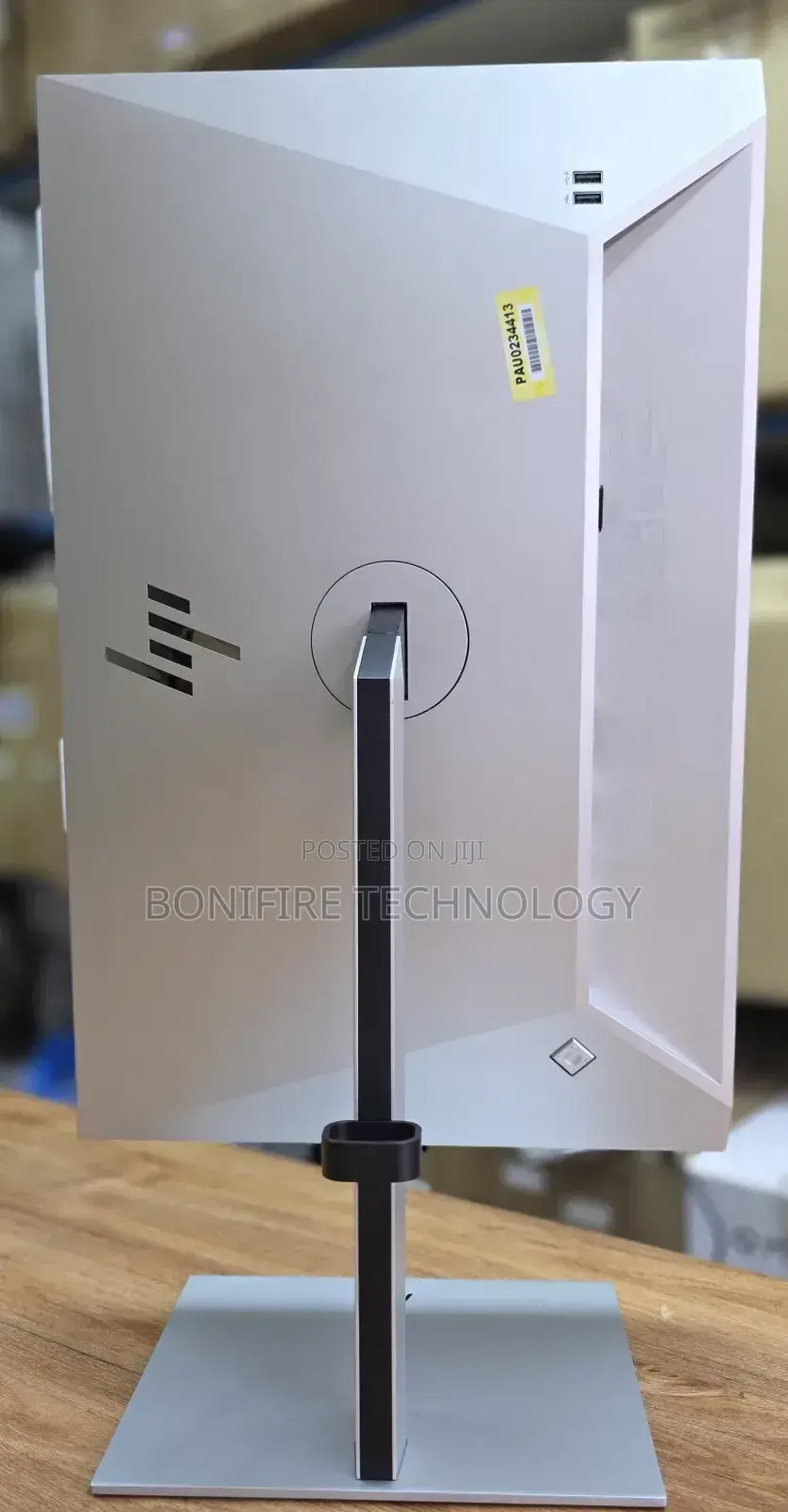 Hp Series 7 Pro 724pu 
24 Inch 
Full Hd 1920*1200
Type C