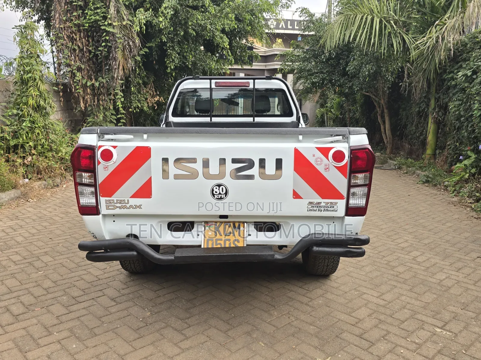Isuzu D-MAX 2016 White