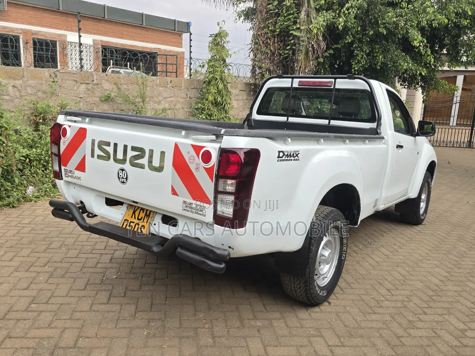 Isuzu D-MAX 2016 White