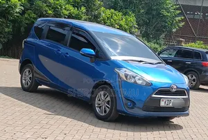 Toyota Sienta 2016 Blue