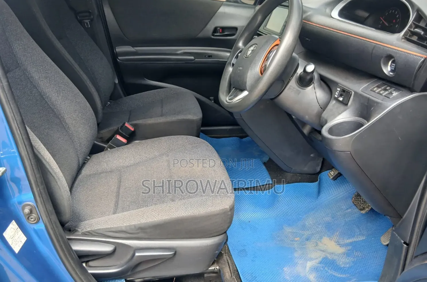 Toyota Sienta 2016 Blue