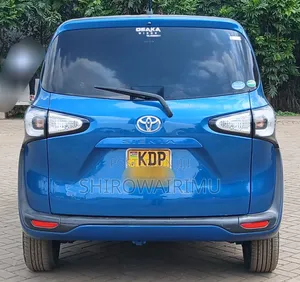 Toyota Sienta 2016 Blue