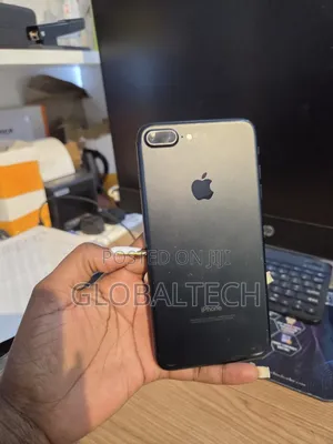 Apple iPhone 7 Plus 32 GB Black