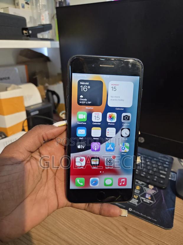 Apple iPhone 7 Plus 32 GB Black - thumbnail 3