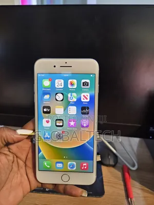 Apple iPhone 8 Plus 64 GB White