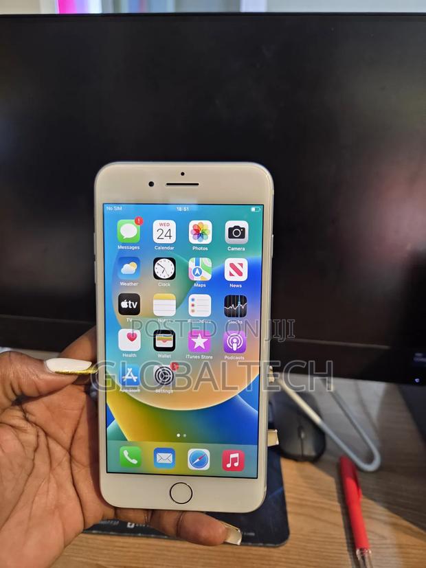 Apple iPhone 8 Plus 64 GB White - thumbnail 3