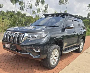 Toyota Land Cruiser Prado 2010 Black