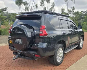 Toyota Land Cruiser Prado 2010 Black