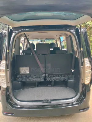 Toyota Noah 2012 Black