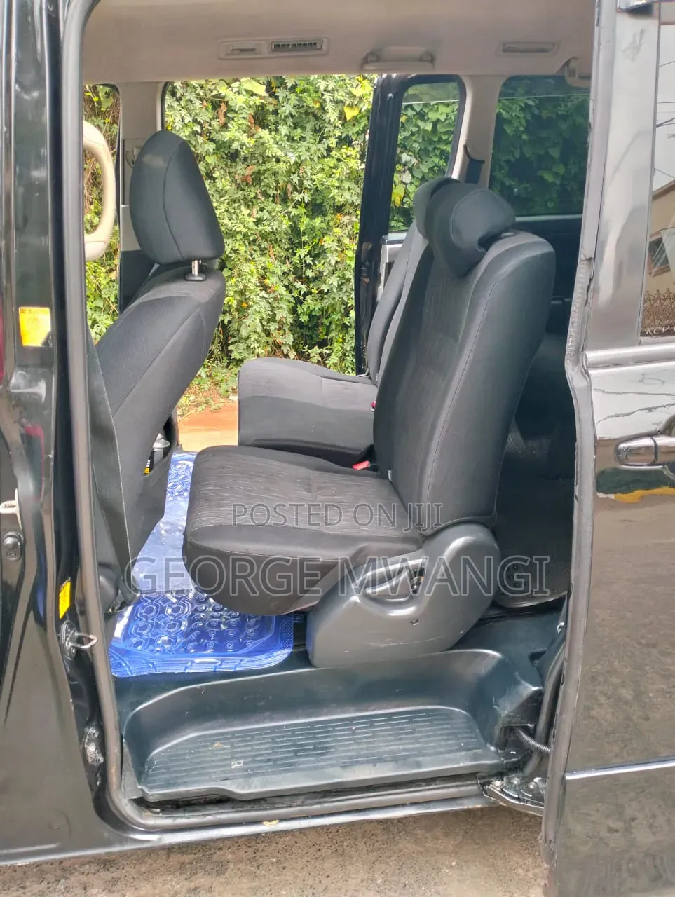 Toyota Noah 2012 Black