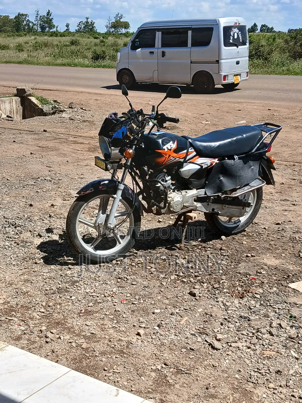 TVS HLX Plus ES 2021 Black