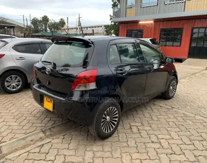 Toyota Vitz 2010 Black