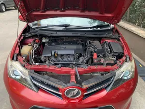Toyota Auris 2013 Red