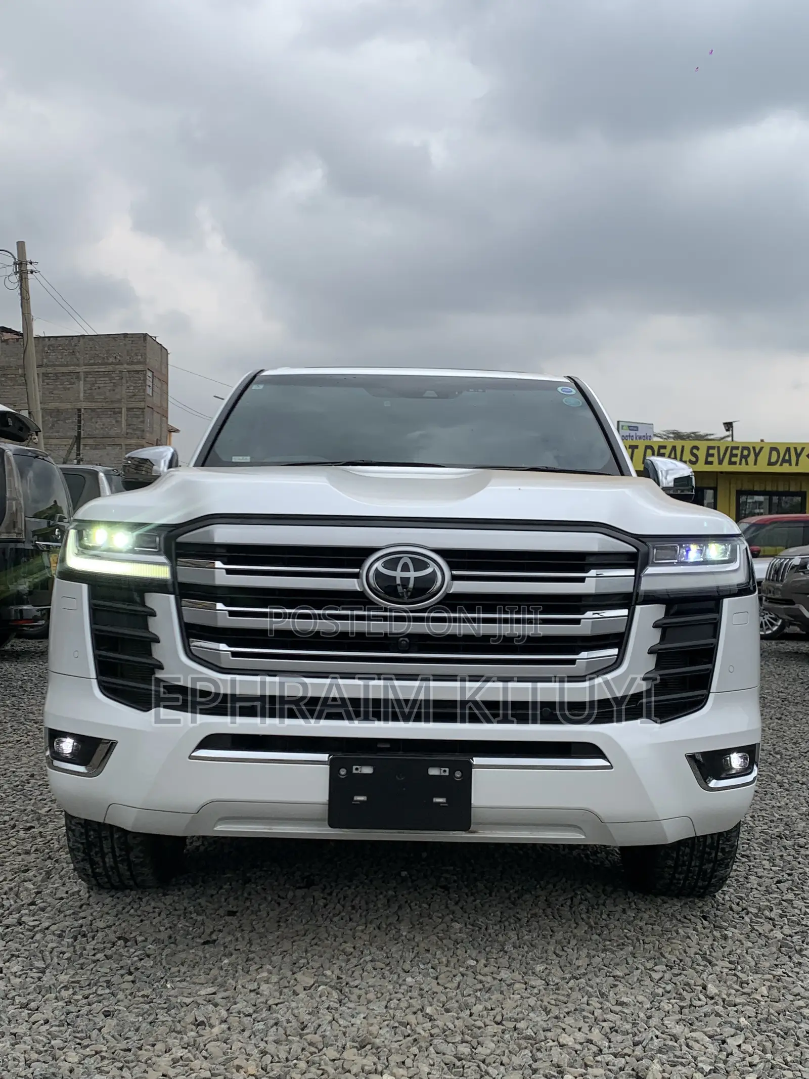Toyota Land Cruiser 2022 White