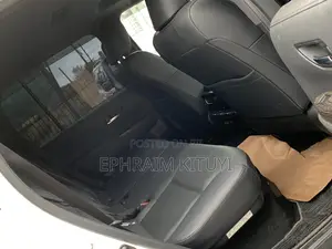 Toyota Land Cruiser 2022 White
