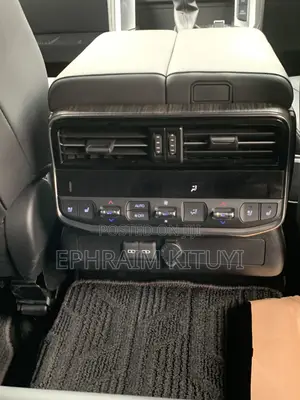 Toyota Land Cruiser 2022 White