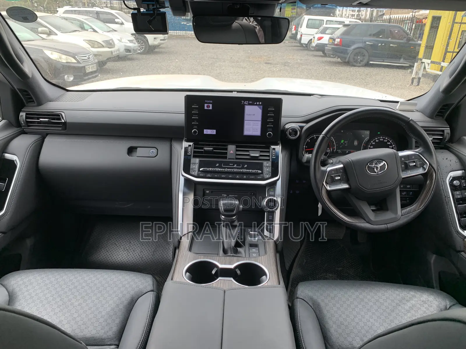 Toyota Land Cruiser 2022 White
