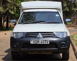 Mitsubishi L200 2009 White