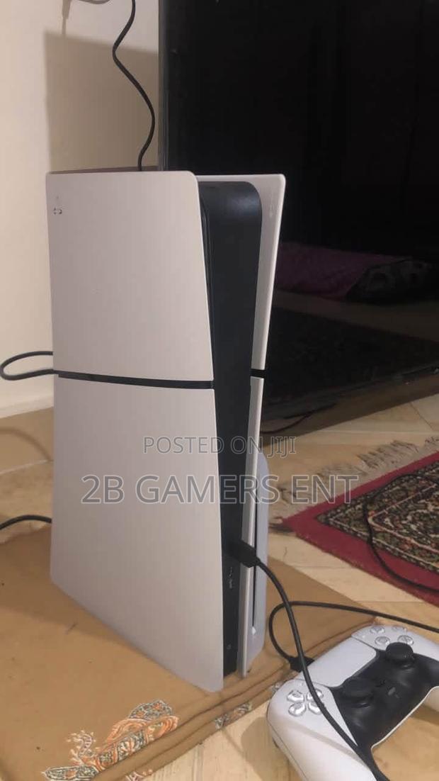 Sony Slim Ps5 Console Home Used