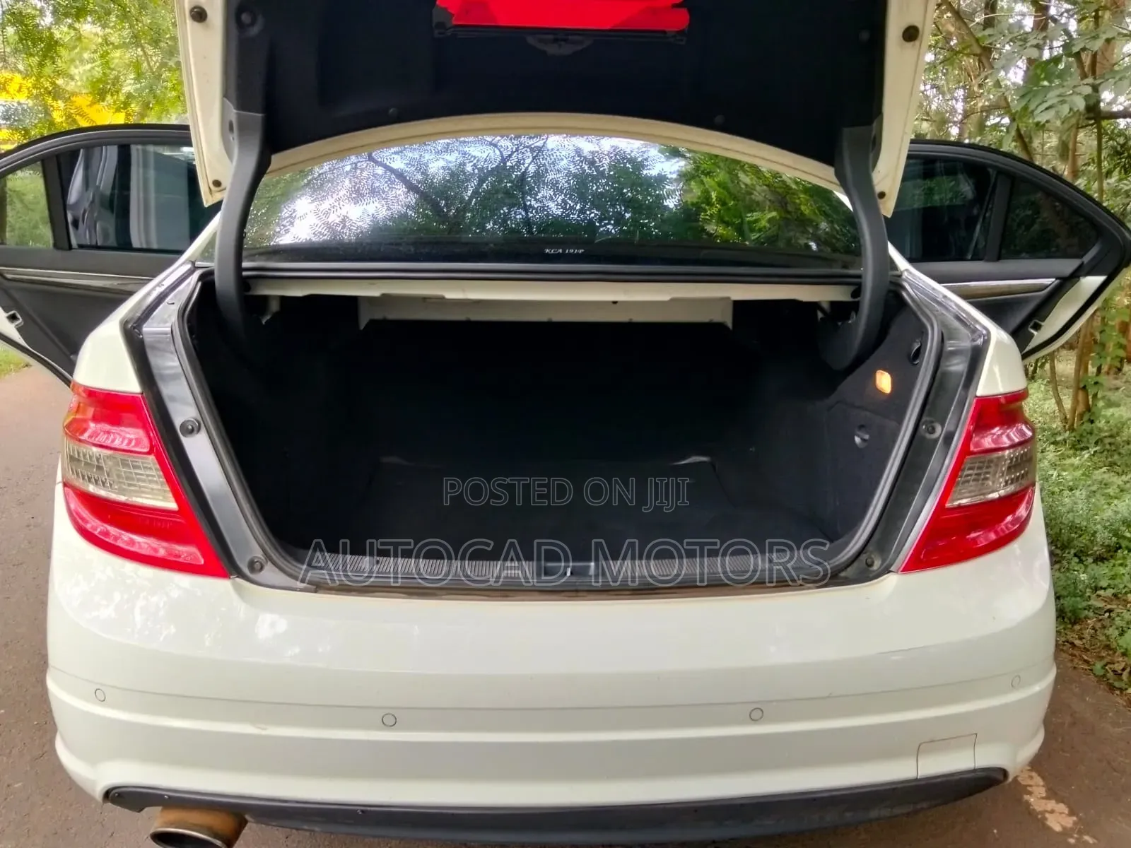 Mercedes-Benz C200 2007 White