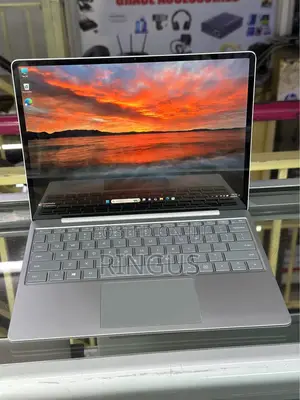 New Laptop Microsoft Surface Go 8GB Intel Core i5 SSD 256GB