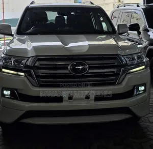 Toyota Land Cruiser 2019 White