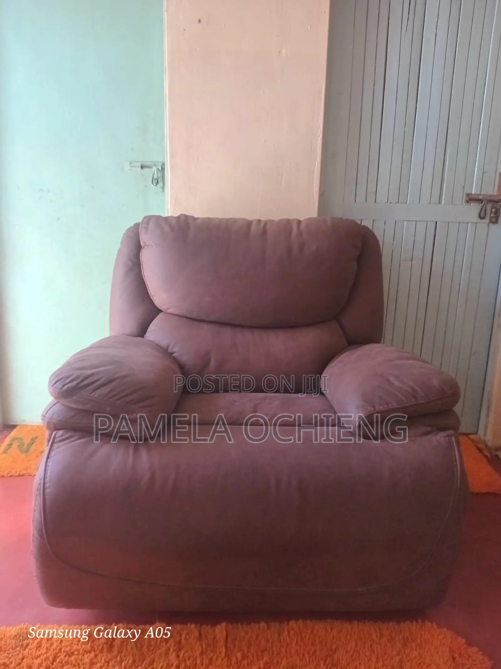 Recliner Seat