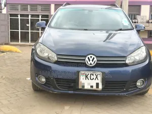Volkswagen Golf 2012 Blue